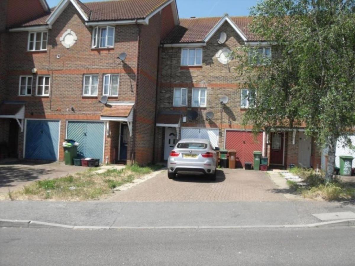 Fabulous Room With En-Suite Bathroom And Shared Kitchen Thamesmead  ภายนอก รูปภาพ